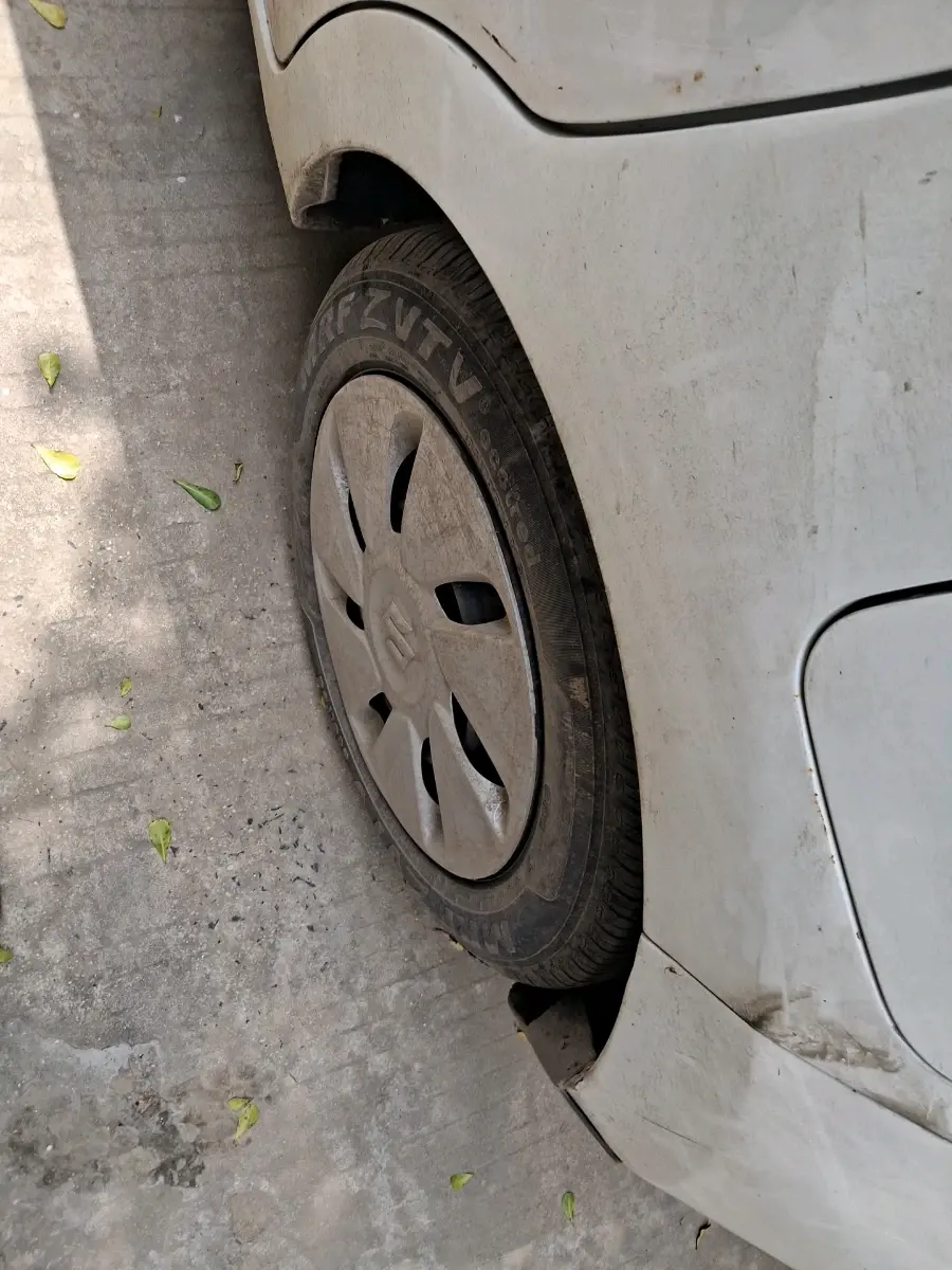 2015 Maruti Celerio VXI, CNG, Manual, 1,52,435 km, tyre