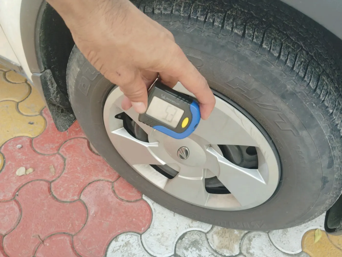 2019 Mahindra XUV500 W7, Diesel, Manual, 44,451 km, tyre