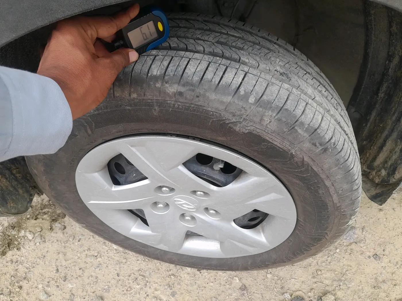 2021 Hyundai VENUE S 1.2, Petrol, Manual, 44,983 km, tyre