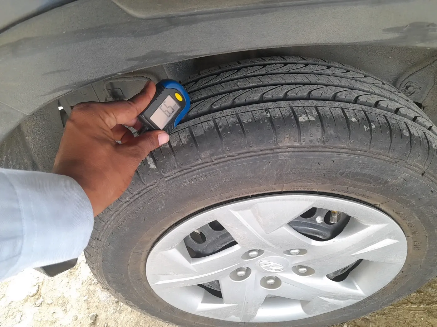 2021 Hyundai VENUE S 1.2, Petrol, Manual, 44,983 km, tyre