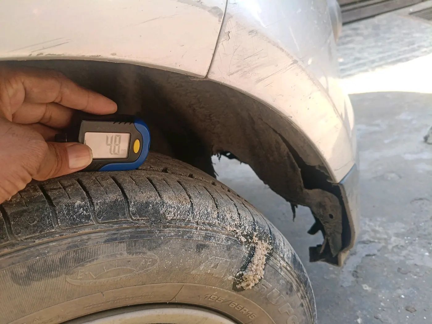 2017 Ford Ecosport TREND 1.5L PETROL, CNG, Manual, 64,230 km, tyre