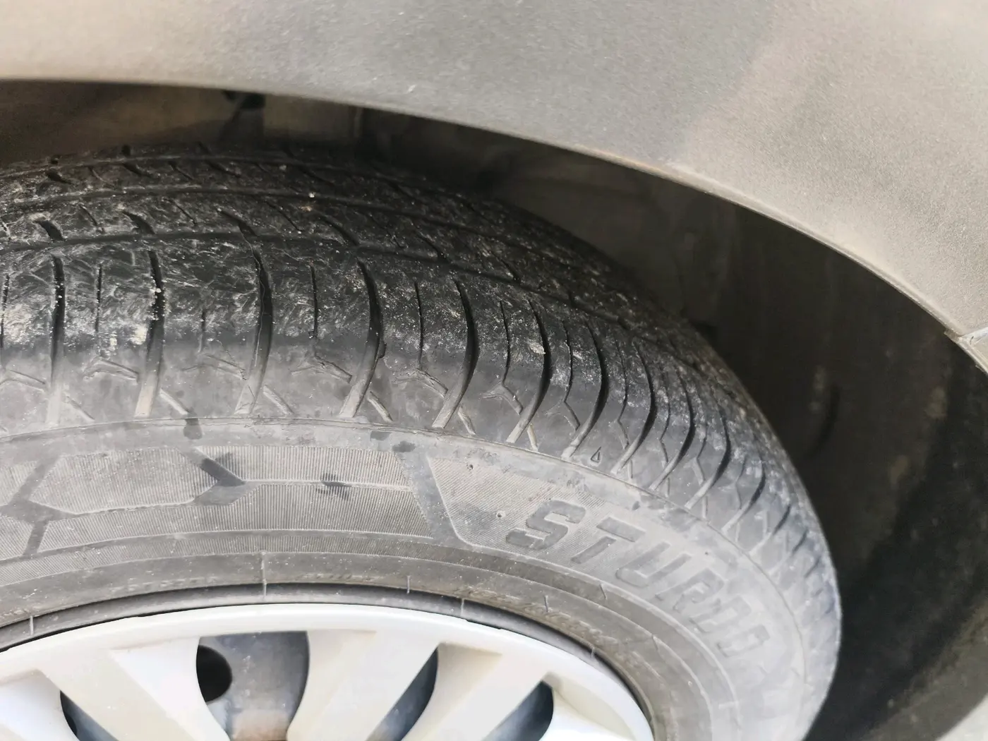 2019 Maruti Dzire VXI, Petrol, Manual, 84,047 km, tyre