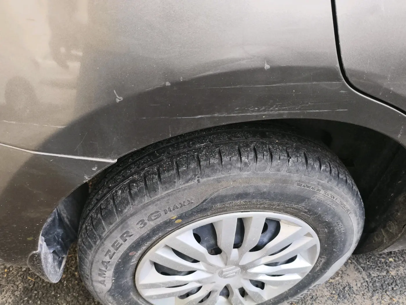 2019 Maruti Dzire VXI, Petrol, Manual, 84,047 km, tyre