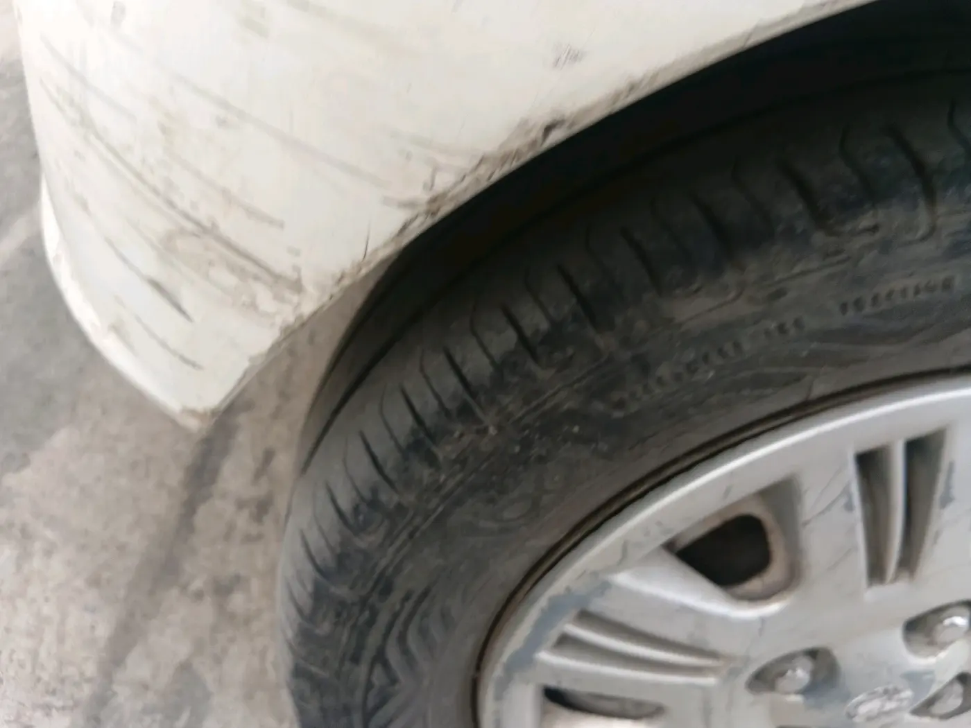 2012 Hyundai Santro Xing GL PLUS, CNG, Manual, 1,03,389 km, tyre