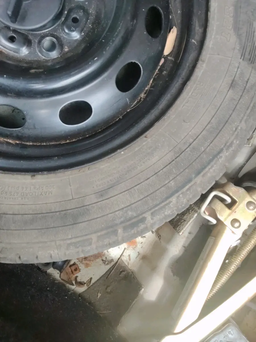 2012 Tata Indigo ECS GLS, Petrol, Manual, 45,523 km, tyre