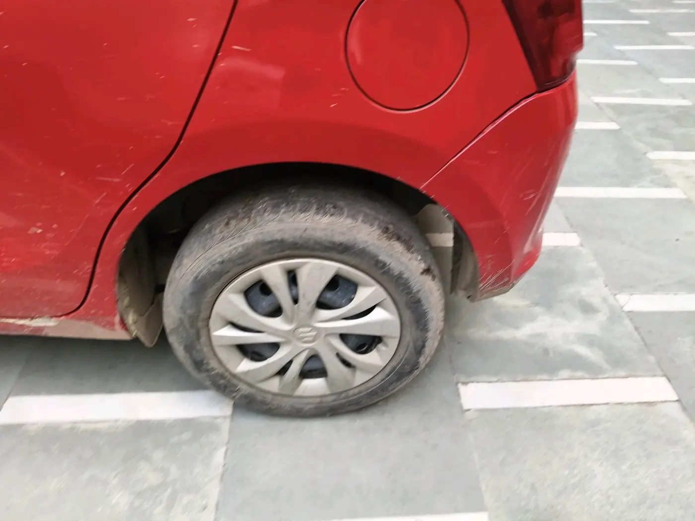 2019 Maruti Swift VDI, Diesel, Manual, 99,759 km, tyre