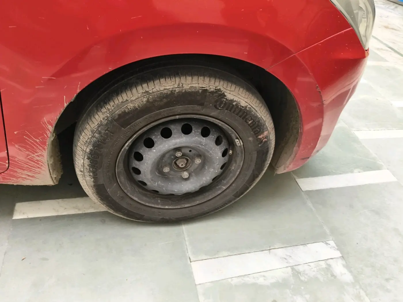 2019 Maruti Swift VDI, Diesel, Manual, 99,759 km, tyre