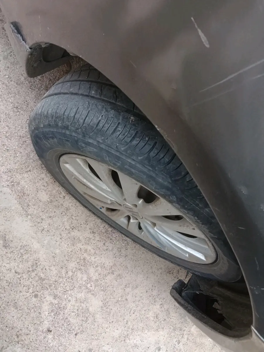 2018 Maruti Ciaz DELTA 1.5 SHVS MT PETROL, Petrol, Manual, 67,374 km, tyre