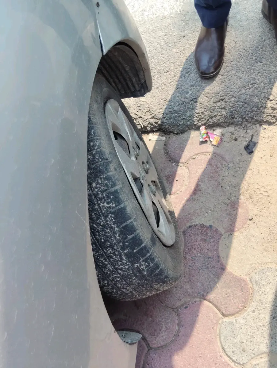 2017 Hyundai Eon MAGNA +, Petrol, Manual, 65,206 km, tyre