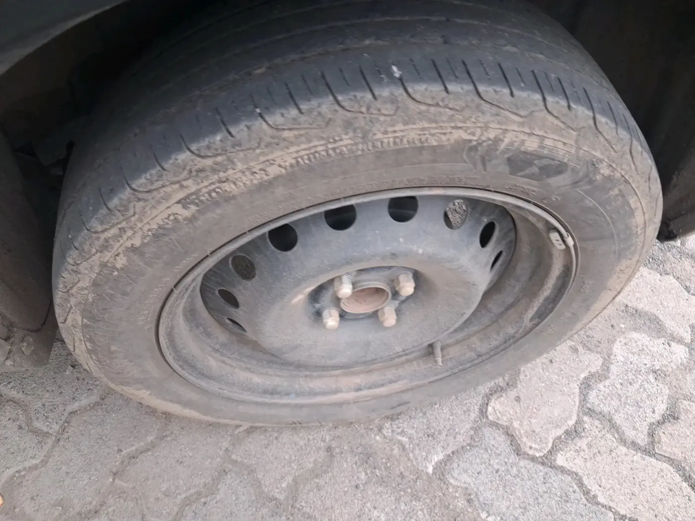 2024 Maruti FRONX DELTA CNG 1.2 MT, CNG, Manual, 58,047 km, tyre