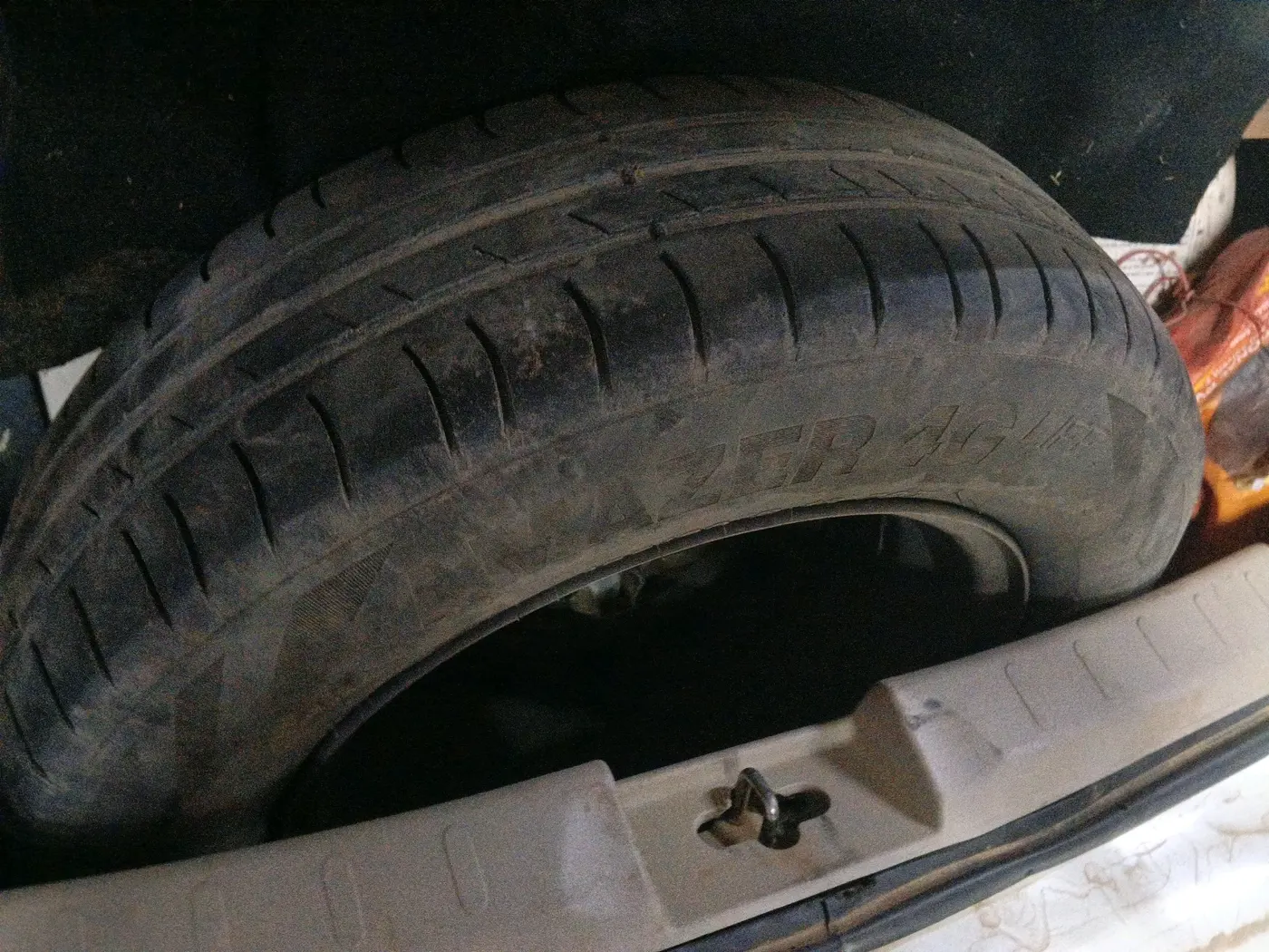 2019 Maruti Celerio VXI CNG, CNG, Manual, 77,210 km, tyre