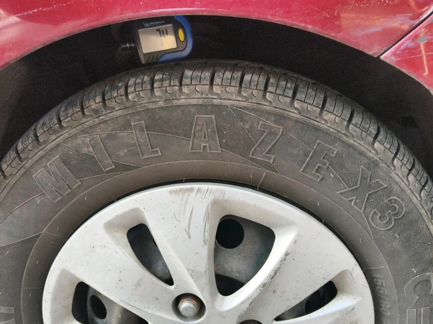 2011 Hyundai i10 SPORTZ 1.2, Petrol, Manual, 60,521 km, tyre