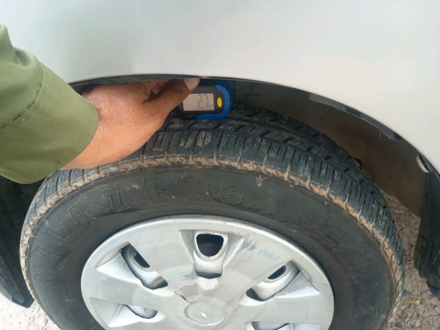 2016 Maruti Wagon R 1.0 LXI CNG, CNG, Manual, 82,955 km, tyre