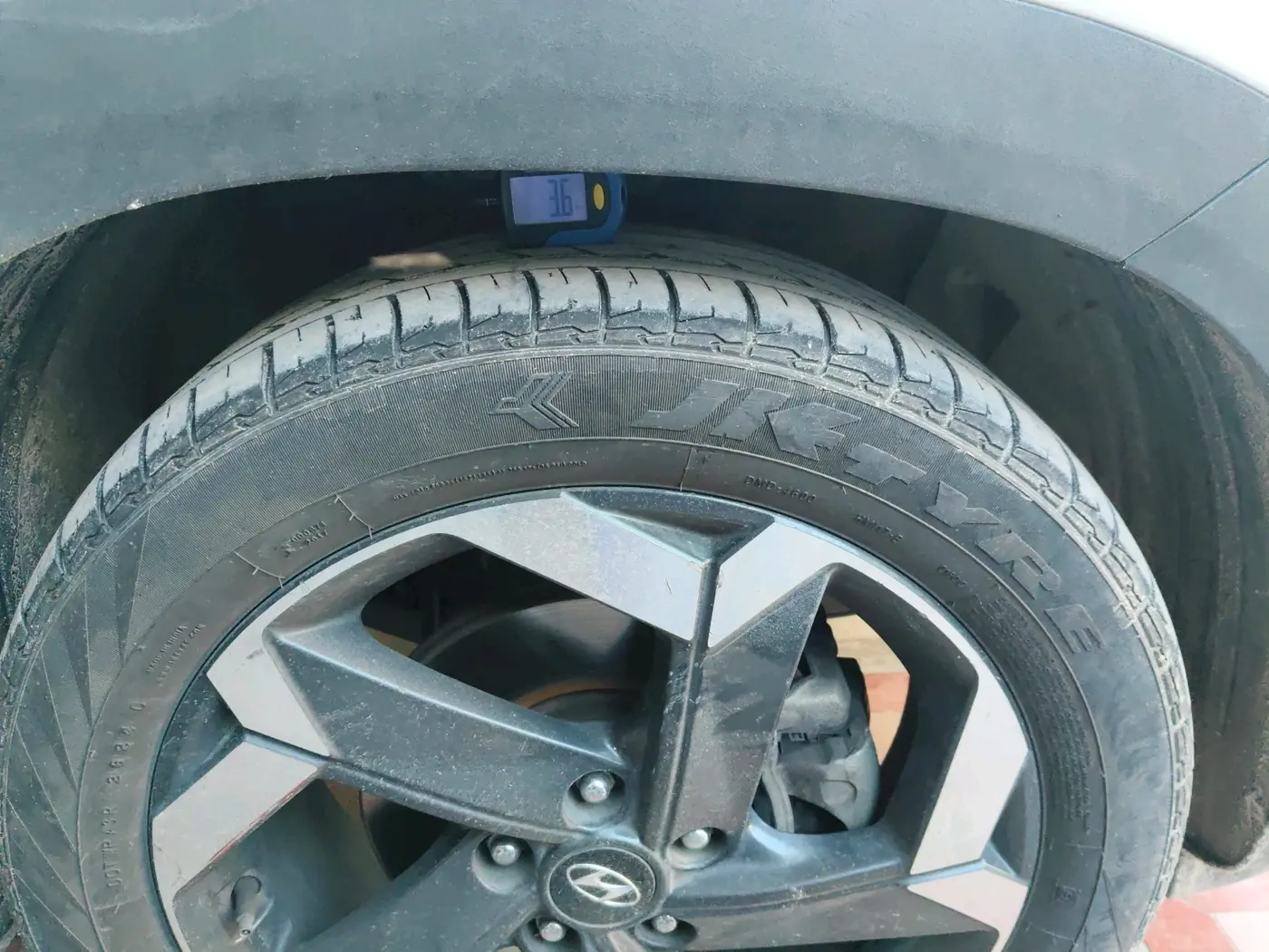 2022 Hyundai ALCAZAR 1.5 SIGNATURE (O) AT 7STR, Diesel, Automatic, 71,865 km, tyre