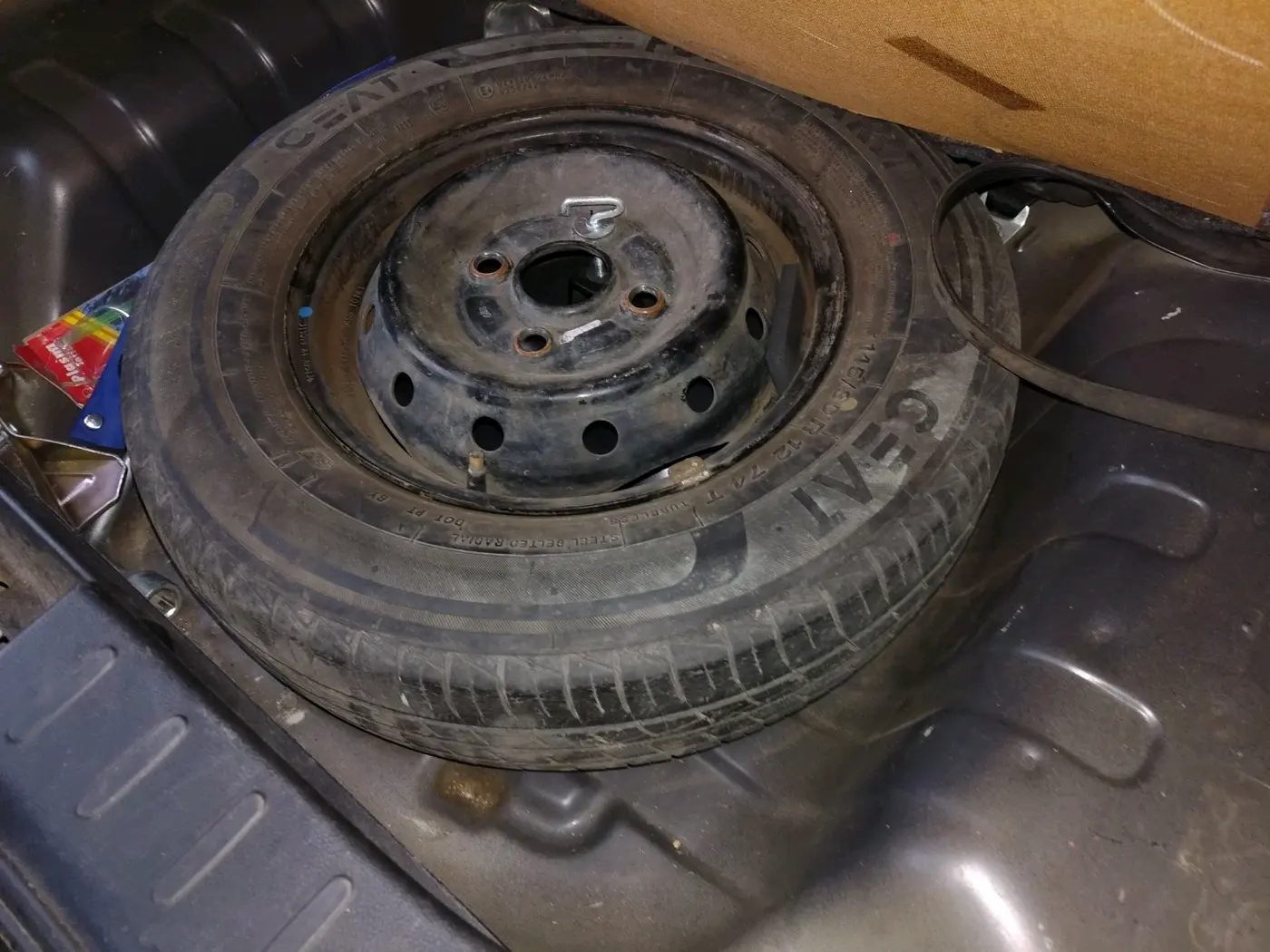 2019 Maruti Alto VXI, Petrol, Manual, 32,860 km, tyre