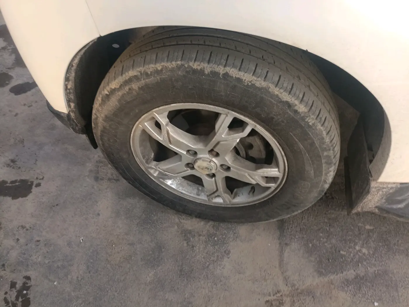2017 Mahindra Scorpio S10, Diesel, Manual, 95,333 km, tyre