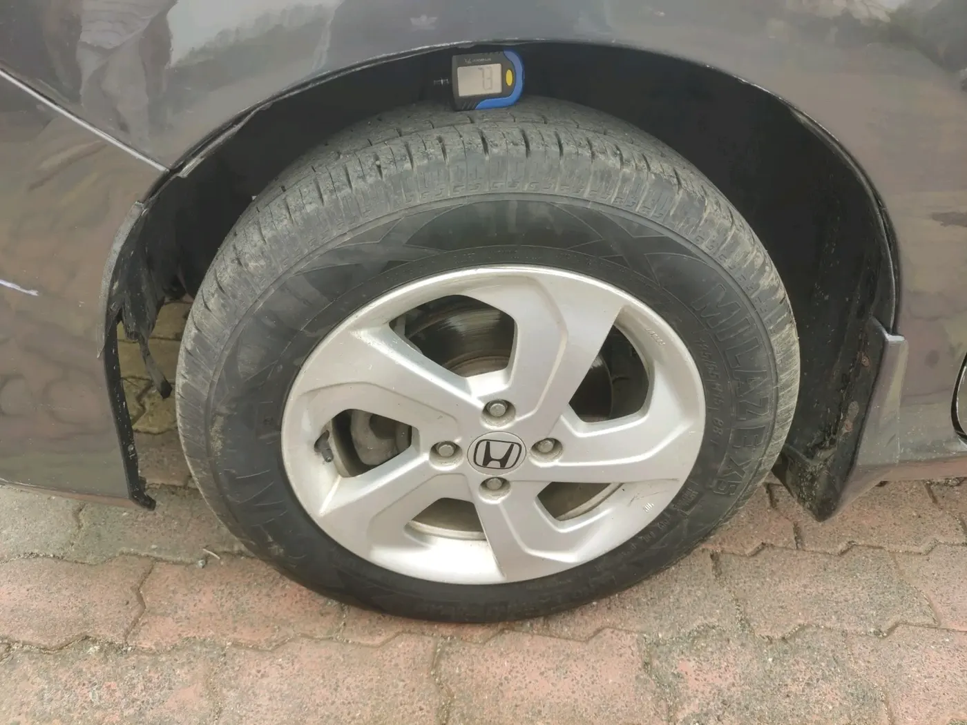 2015 Honda City 1.5L I-DTEC VX, Diesel, Manual, 1,81,293 km, tyre