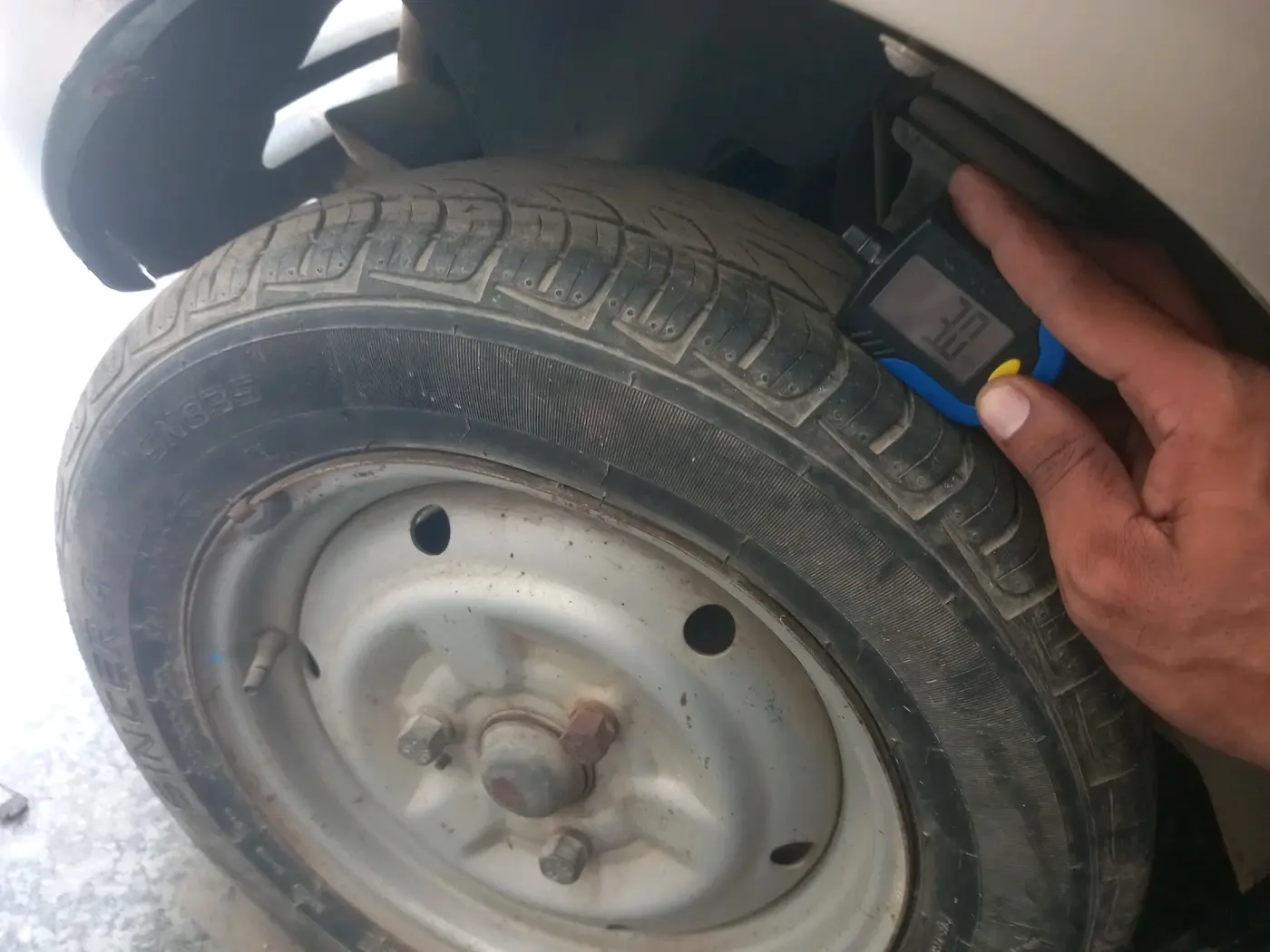 2011 Tata Nano CX, Petrol, Manual, 45,000 km, tyre