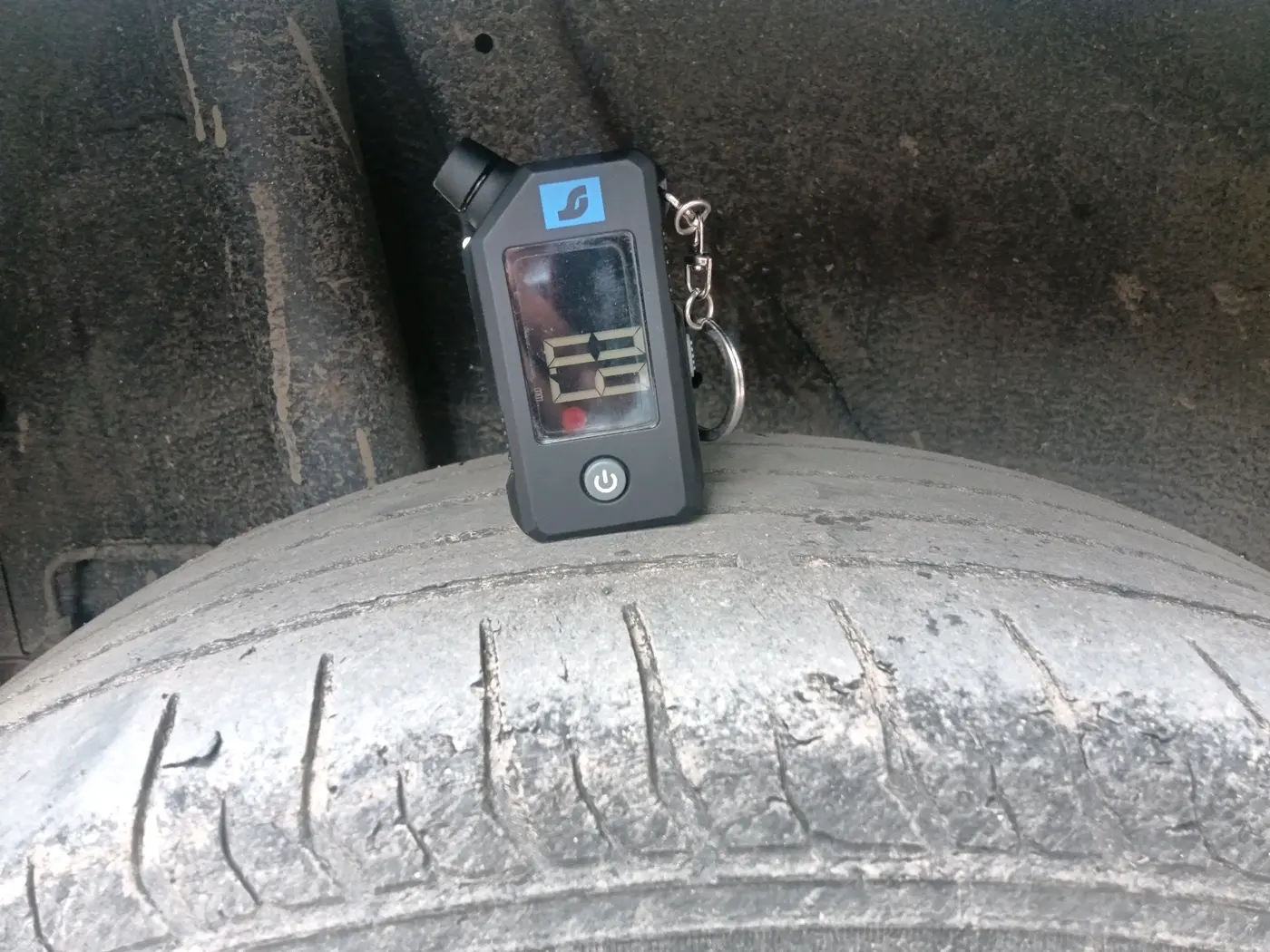2021 Hyundai VENUE S+ 1.2, Petrol, Manual, 54,017 km, tyre