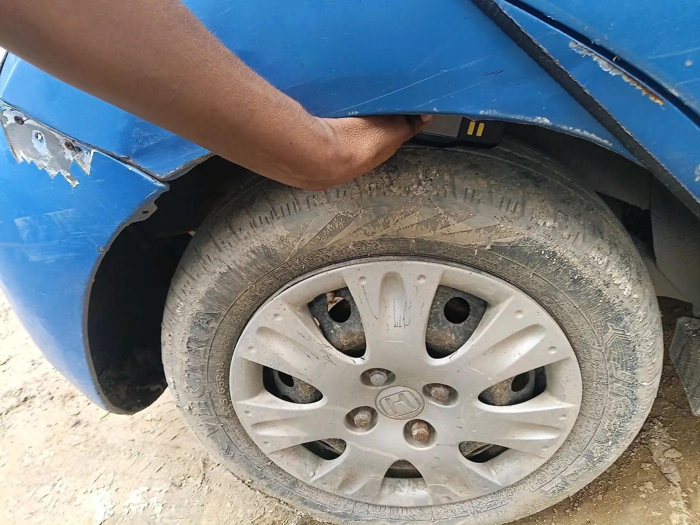 2012 Honda Brio S(O) MT, CNG, Manual, 79,054 km, tyre