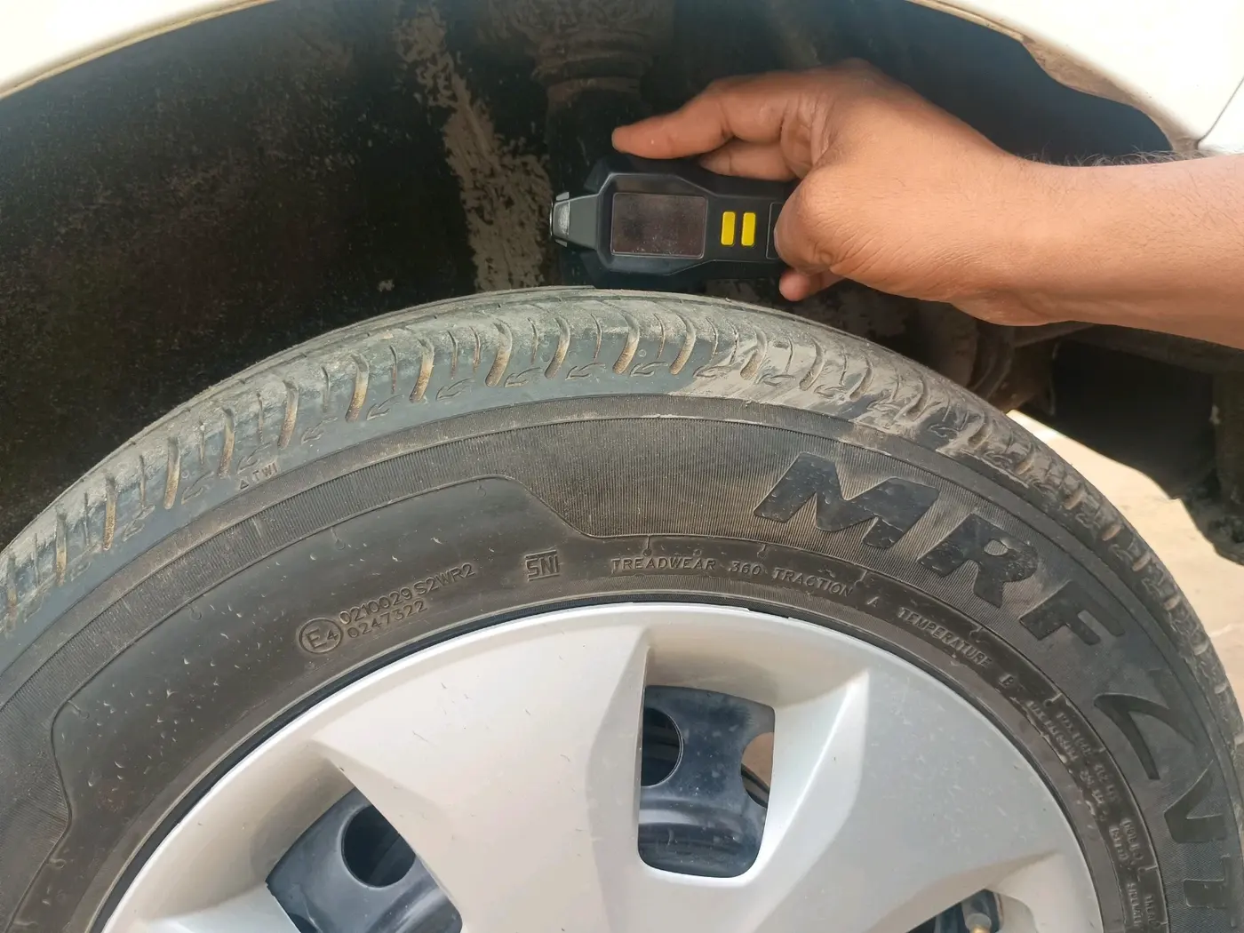 2022 Maruti New Wagon-R VXI CNG 1.0, CNG, Manual, 24,836 km, tyre