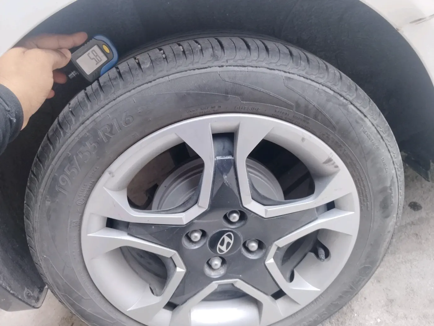 2024 Hyundai NEW I20 SPORTZ 1.2 IVT, Petrol, Automatic, 23,214 km, tyre