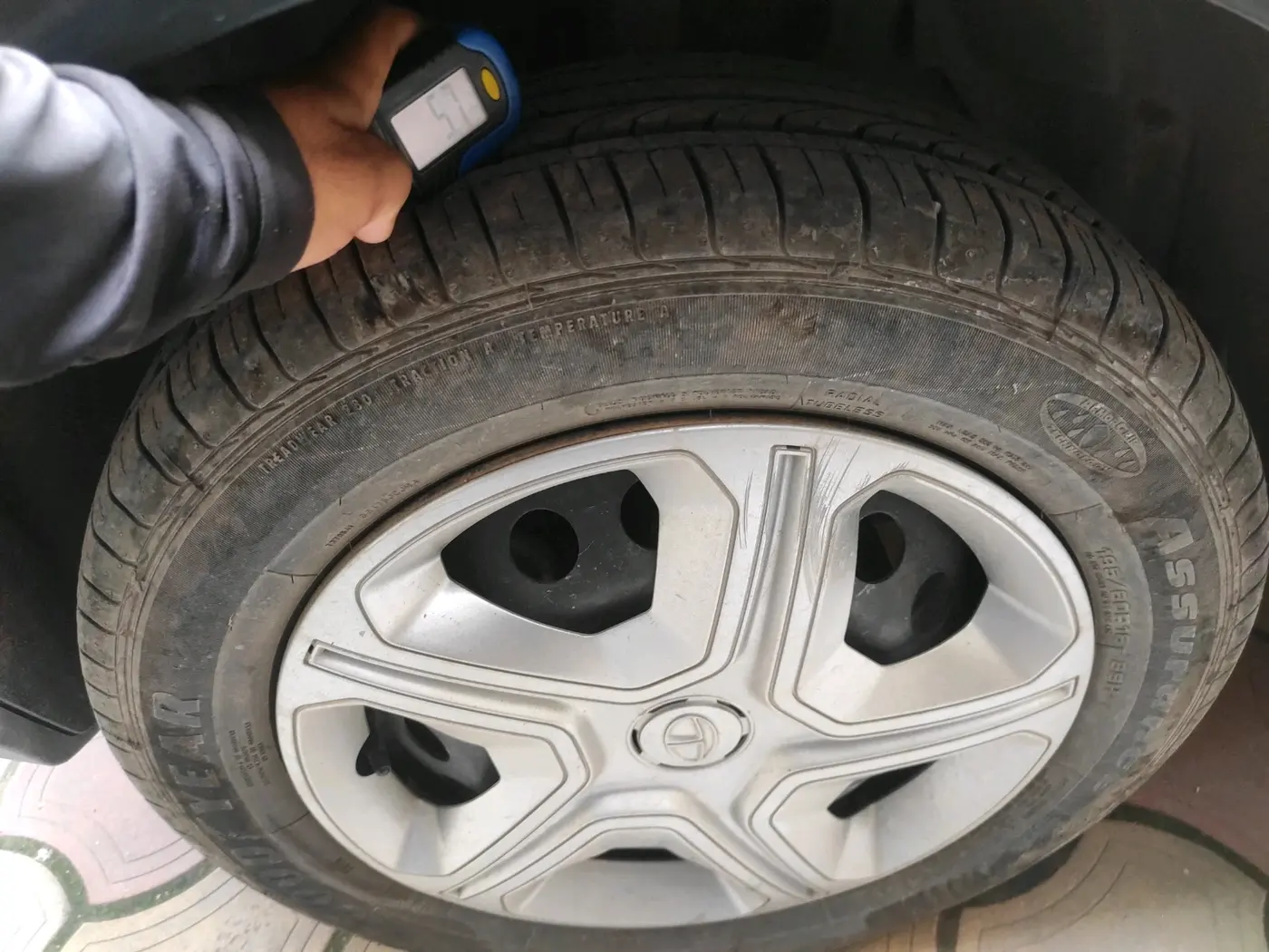 2023 Tata NEXON XM SUNROOF PETROL, Petrol, Manual, 4,521 km, tyre