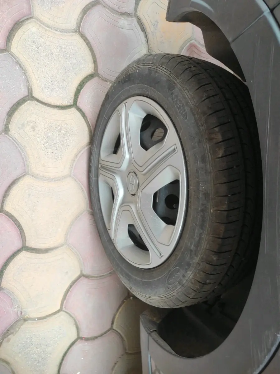 2023 Tata NEXON XM SUNROOF PETROL, Petrol, Manual, 4,521 km, tyre