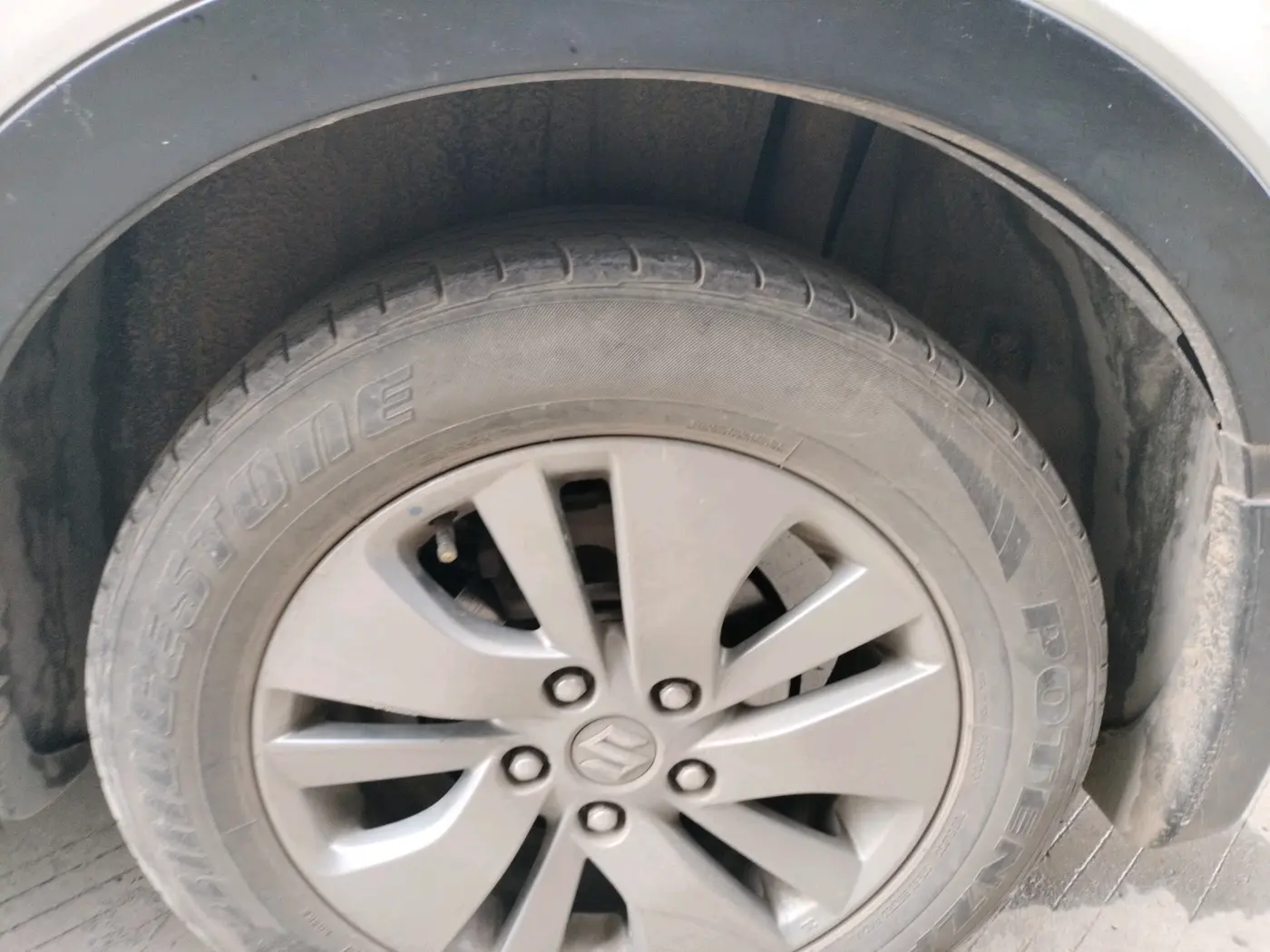 2016 Maruti S Cross ALPHA 1.3, Diesel, Manual, 1,52,353 km, tyre