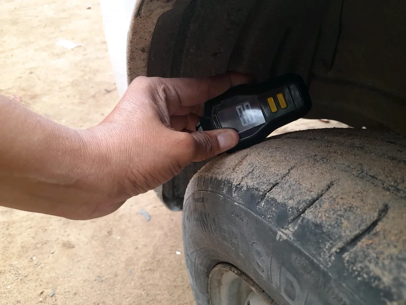 2012 Maruti Wagon R 1.0 LXI, CNG, Manual, 1,32,526 km, tyre