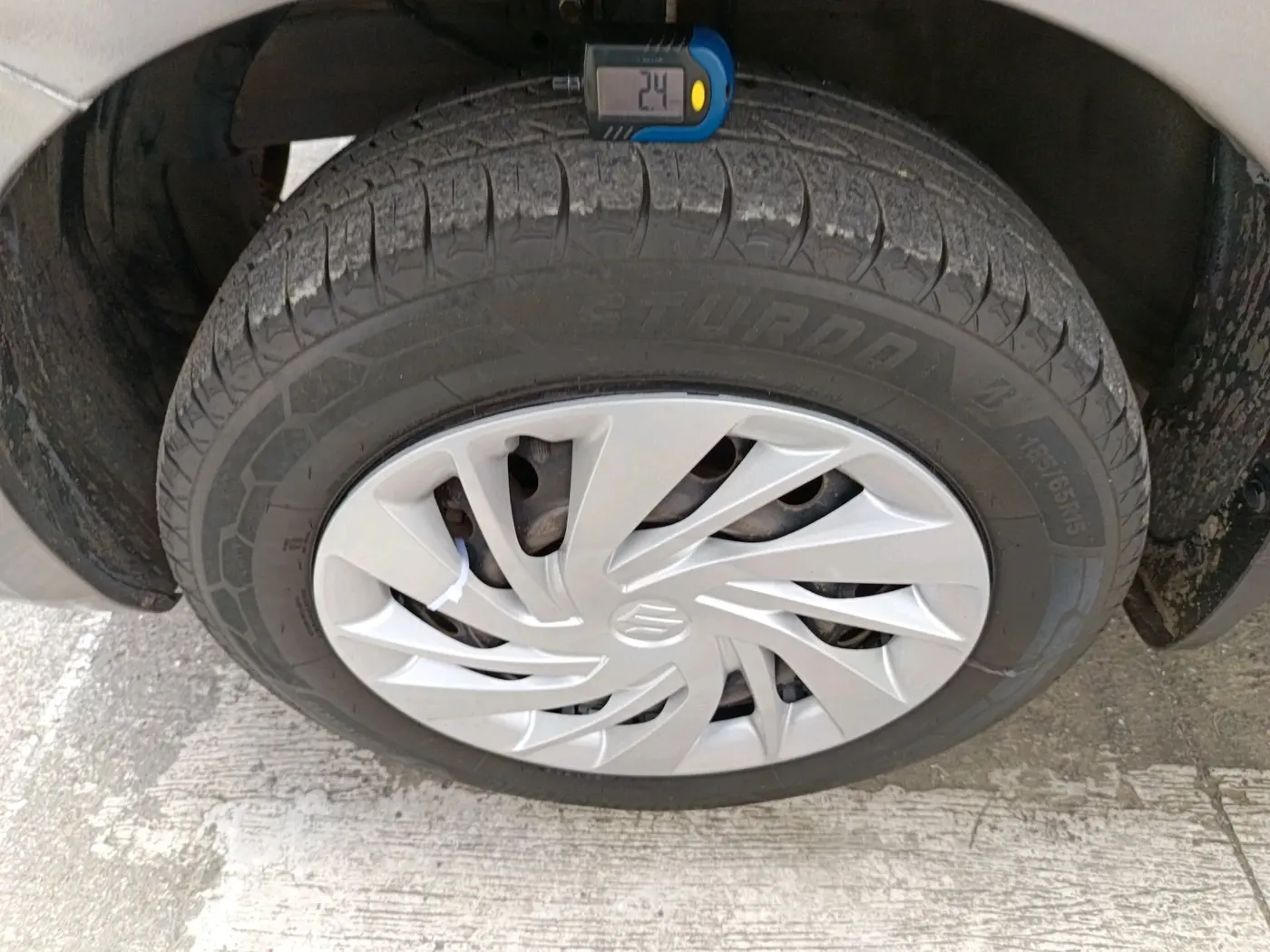 2022 Maruti Ertiga VXI CNG, CNG, Manual, 1,23,591 km, tyre