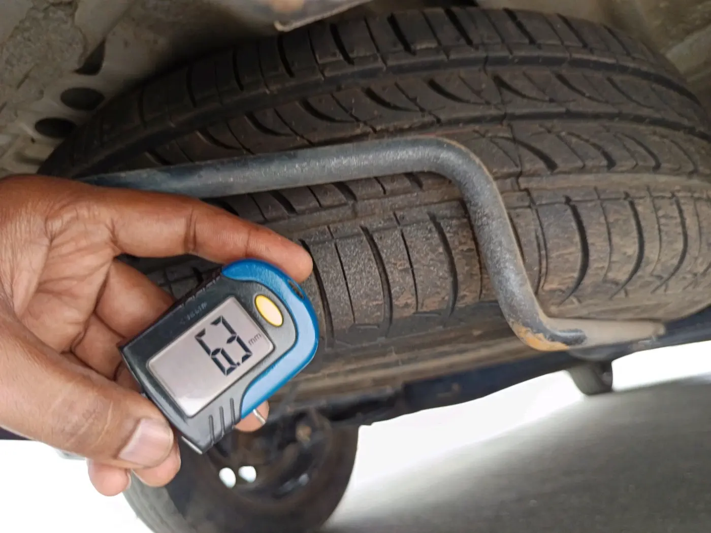 2022 Maruti Ertiga VXI CNG, CNG, Manual, 1,23,591 km, tyre