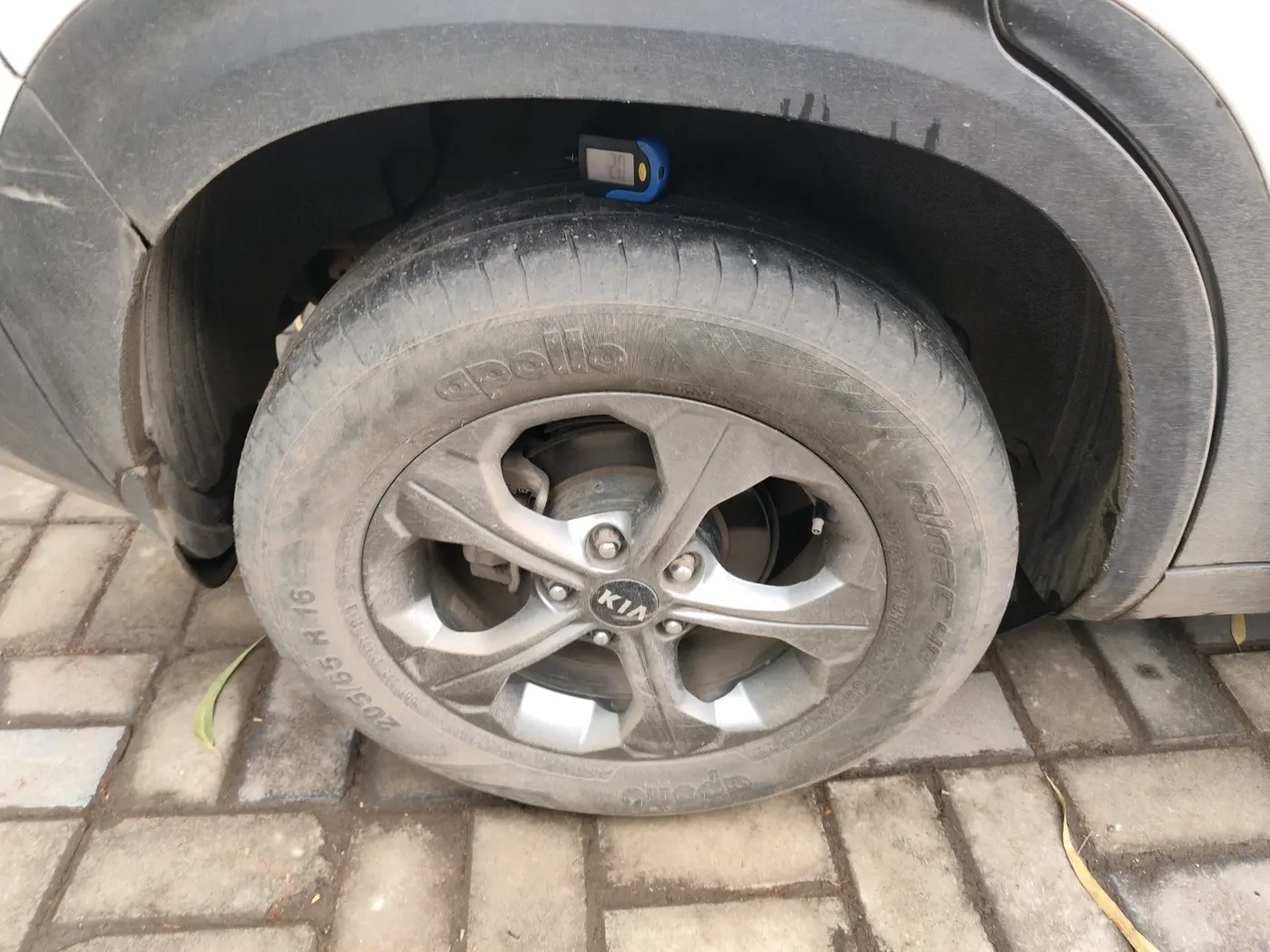 2020 KIA SELTOS HTK PLUS AT 1.5 DIESEL, Diesel, Automatic, 2,21,399 km, tyre
