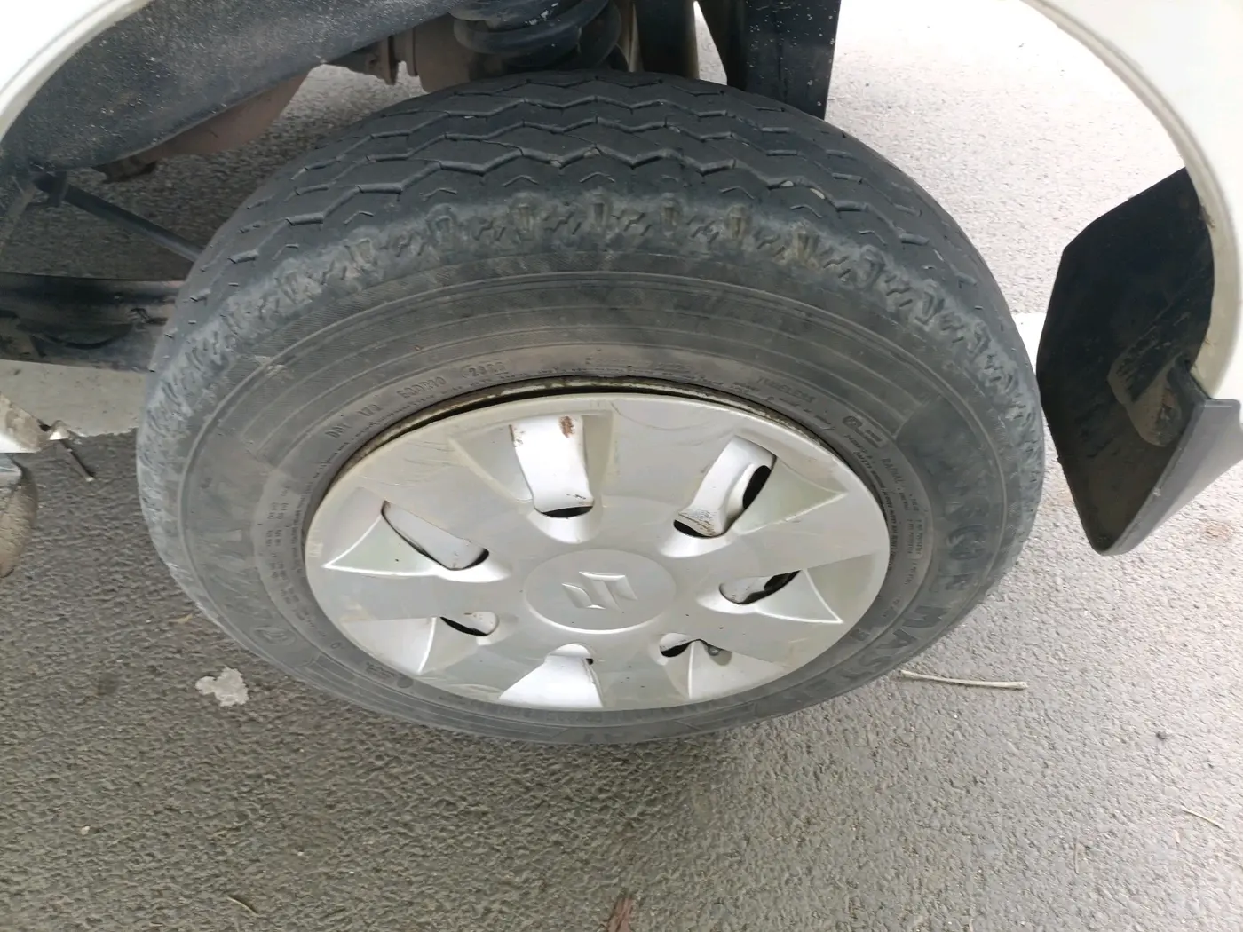 2021 Maruti Eeco 5 STR WITH A/C+HTR CNG, CNG, Manual, 1,48,722 km, tyre