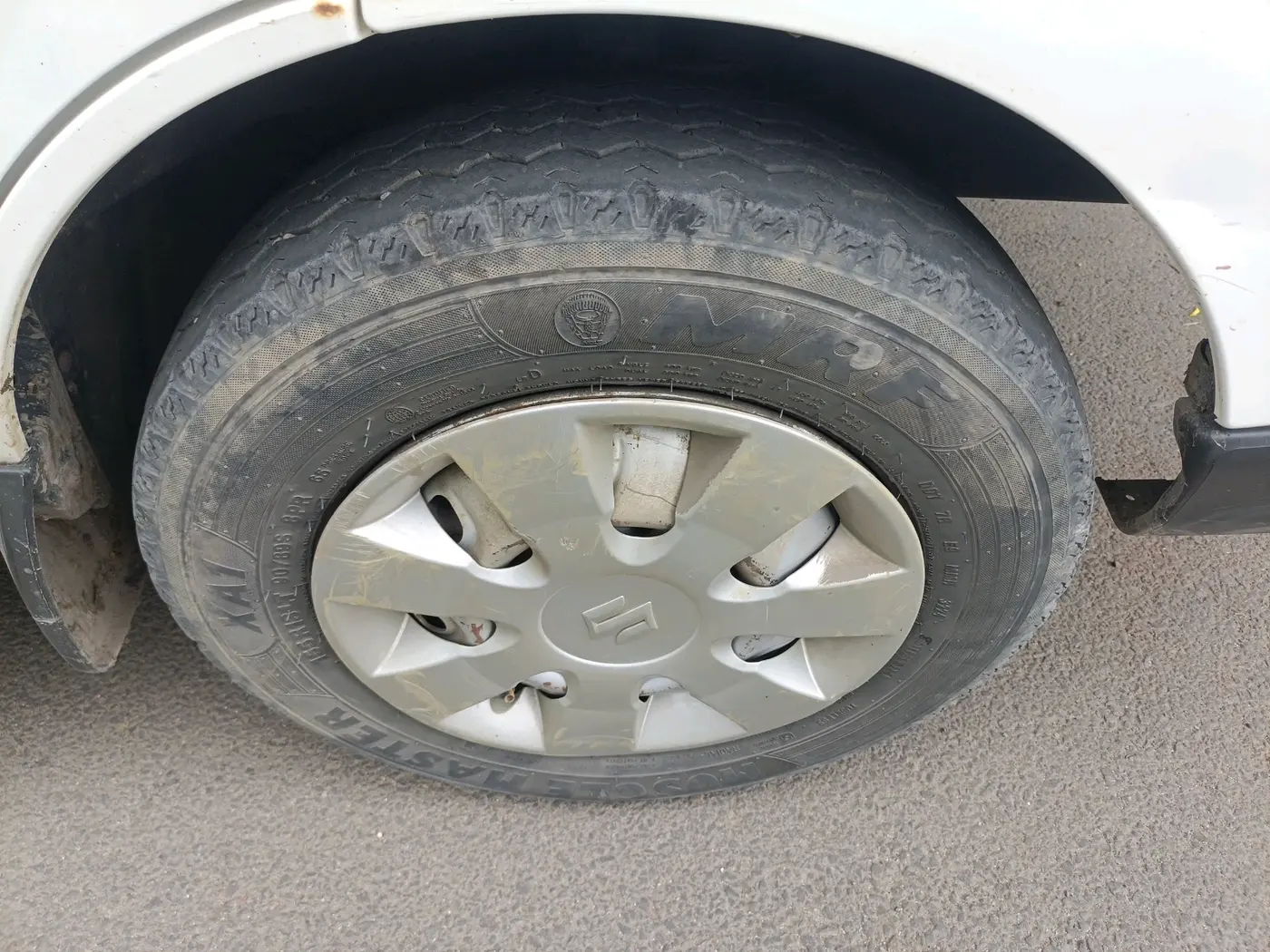 2021 Maruti Eeco 5 STR WITH A/C+HTR CNG, CNG, Manual, 1,48,722 km, tyre