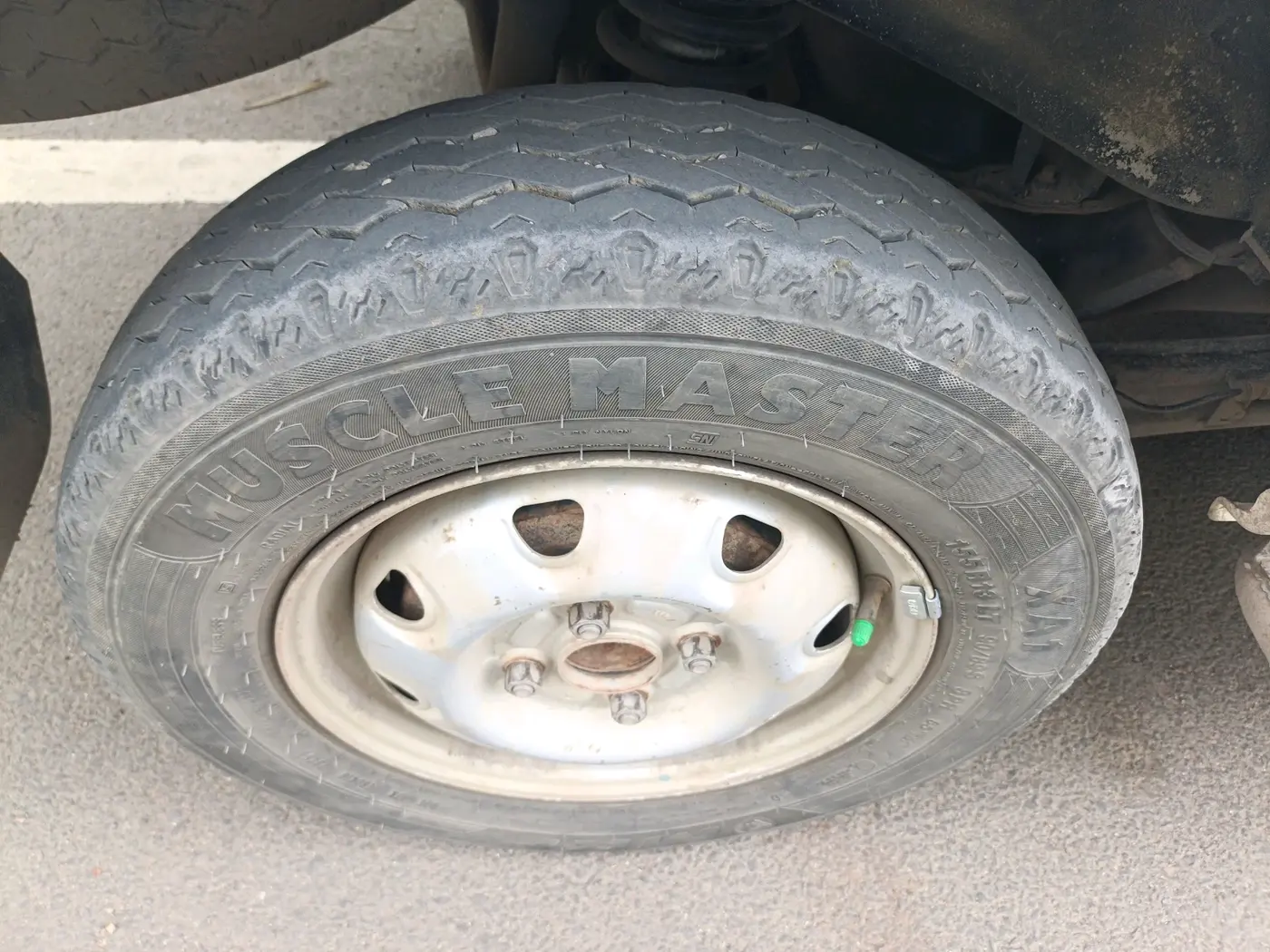 2021 Maruti Eeco 5 STR WITH A/C+HTR CNG, CNG, Manual, 1,48,722 km, tyre