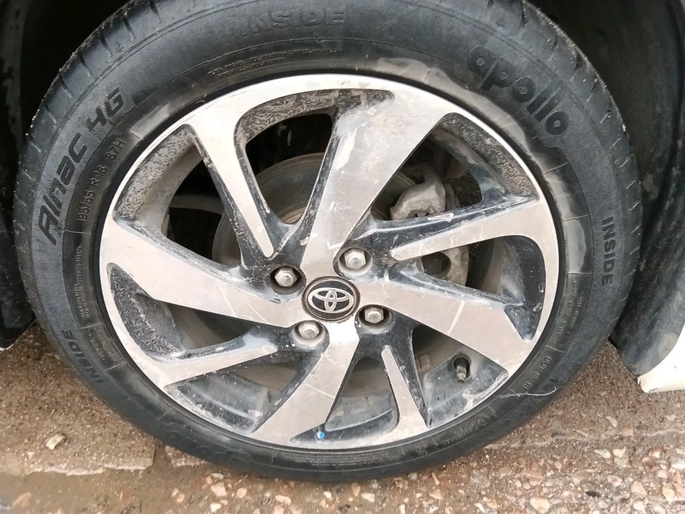 2022 Toyota Glanza V AMT, CNG, Automatic, 49,587 km, tyre