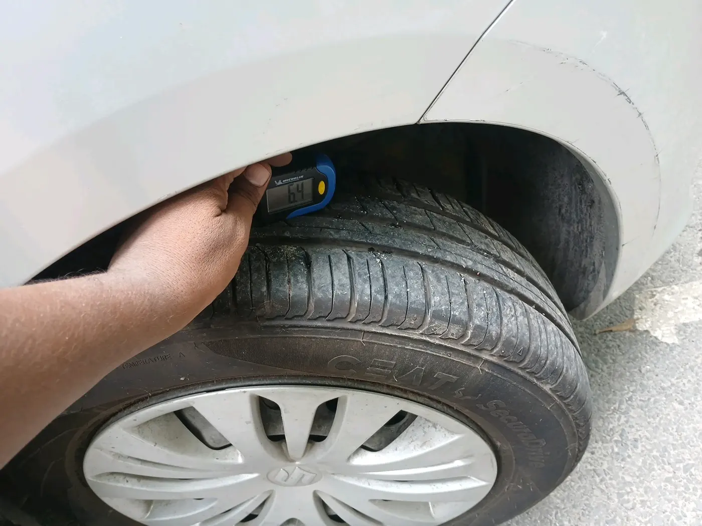 2012 Maruti Ertiga VXI, Petrol, Manual, 42,068 km, tyre