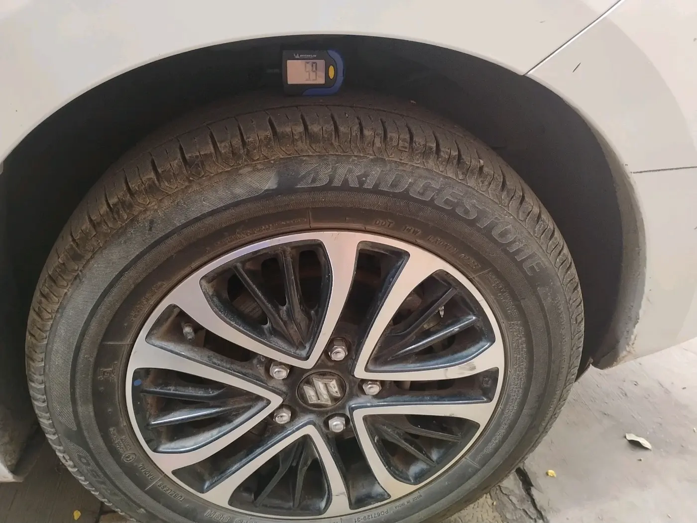 2025 Maruti Ertiga ZXI (O) CNG, CNG, Manual, 17,717 km, tyre