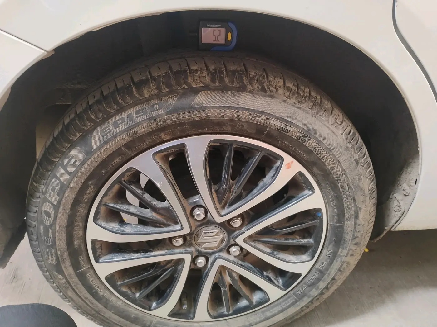 2025 Maruti Ertiga ZXI (O) CNG, CNG, Manual, 17,717 km, tyre
