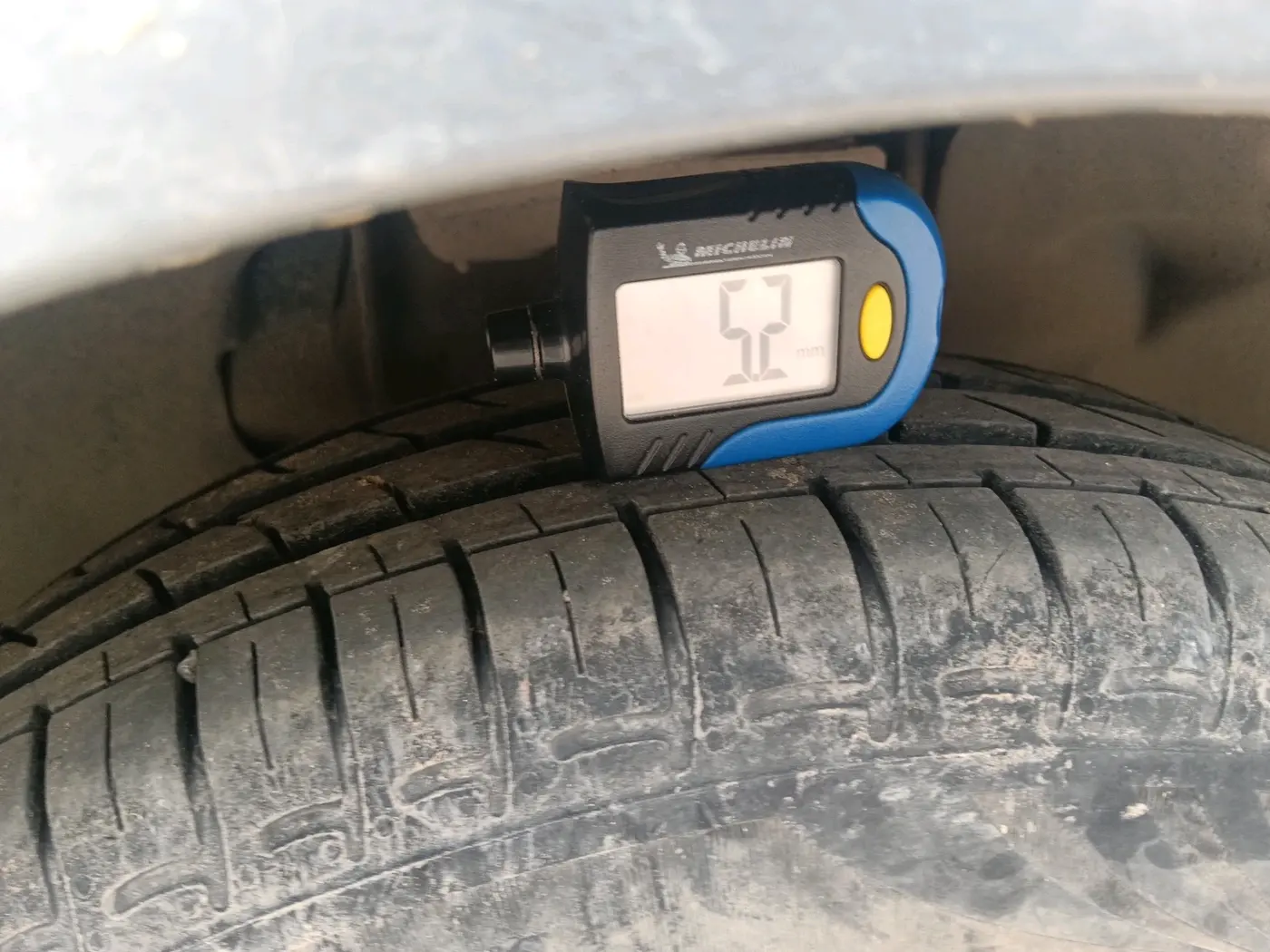 2019 Tata Tiago XZ PETROL, Petrol, Manual, 63,716 km, tyre