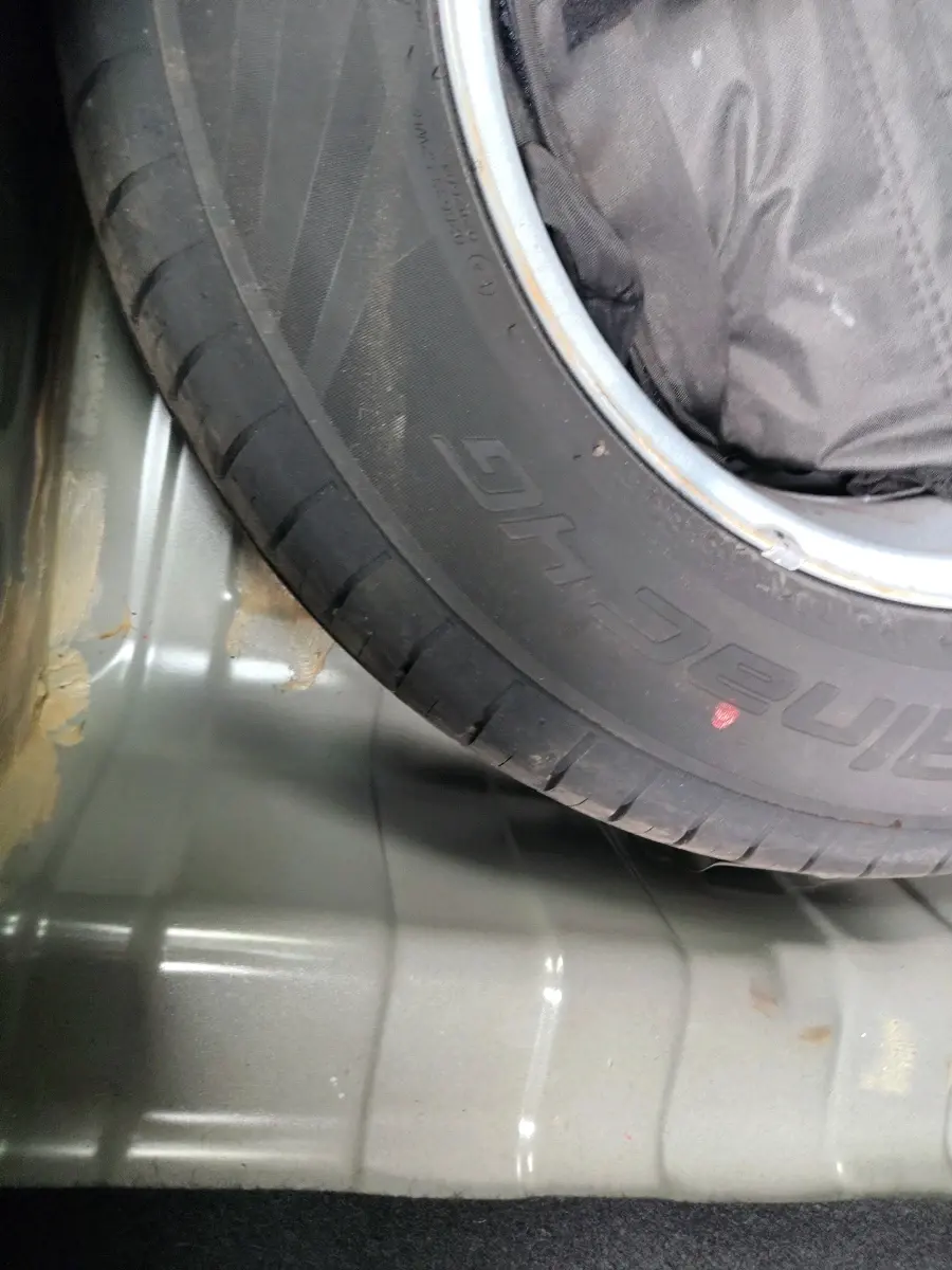 2025 Tata PUNCH ADVENTURE MT, Petrol, Manual, 10,110 km, tyre