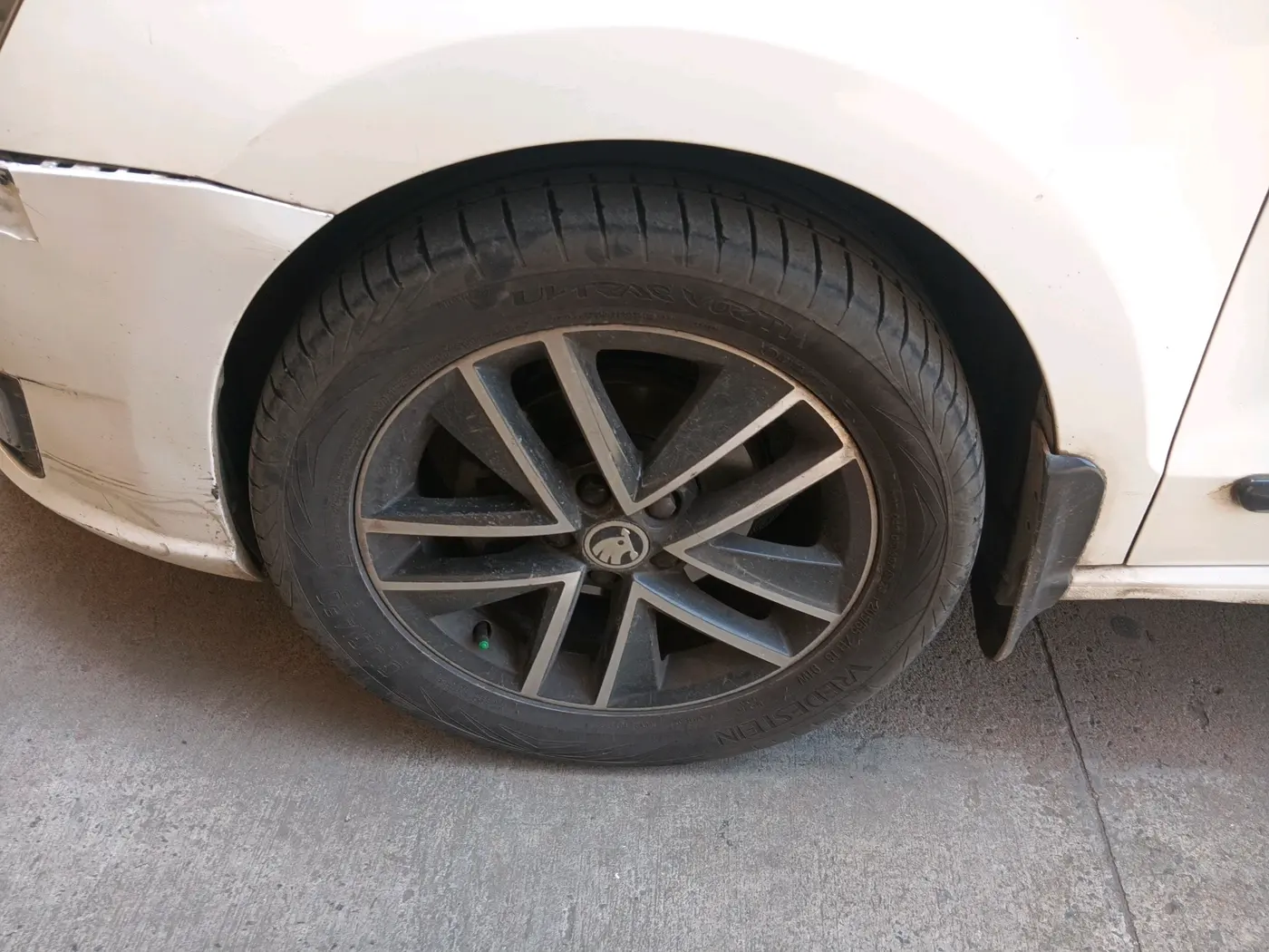 2019 Skoda Rapid STYLE 1.5 TDI AT, Diesel, Automatic, 1,31,283 km, tyre