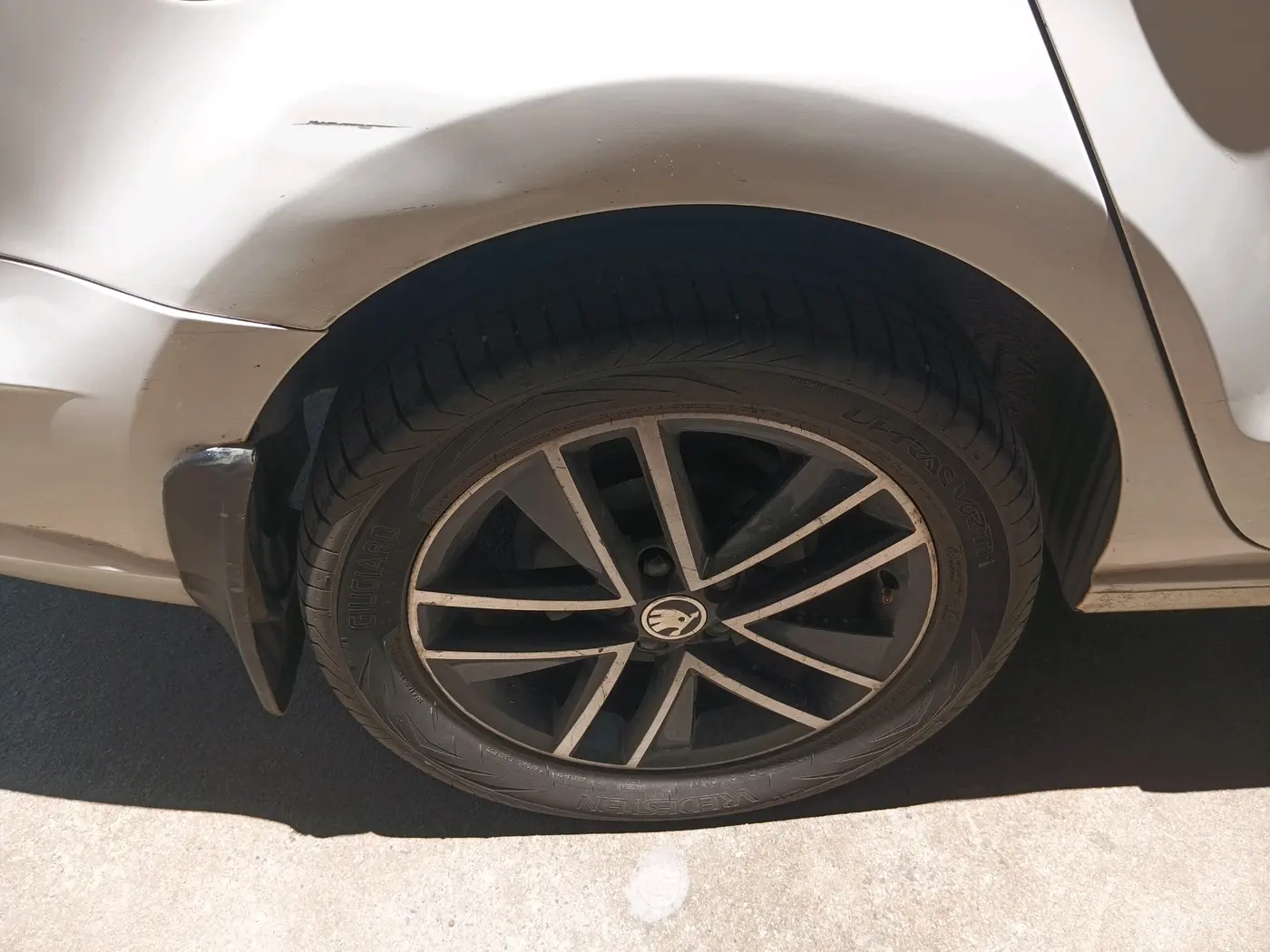 2019 Skoda Rapid STYLE 1.5 TDI AT, Diesel, Automatic, 1,31,283 km, tyre