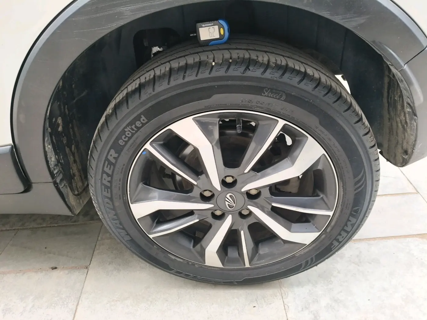 2021 Mahindra XUV300 W8 (O) 1.2 PETROL, Petrol, Manual, 35,551 km, tyre