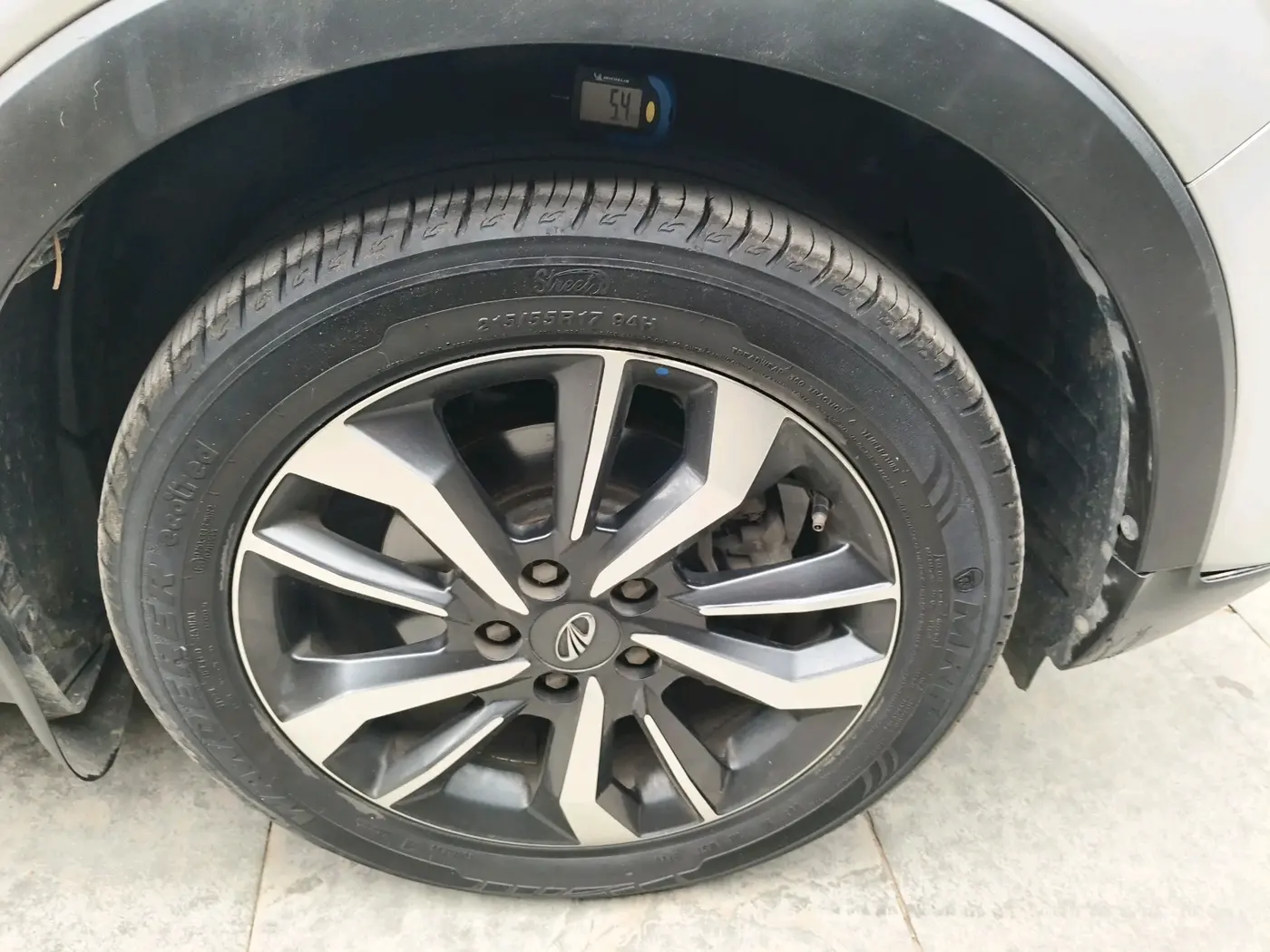 2021 Mahindra XUV300 W8 (O) 1.2 PETROL, Petrol, Manual, 35,551 km, tyre