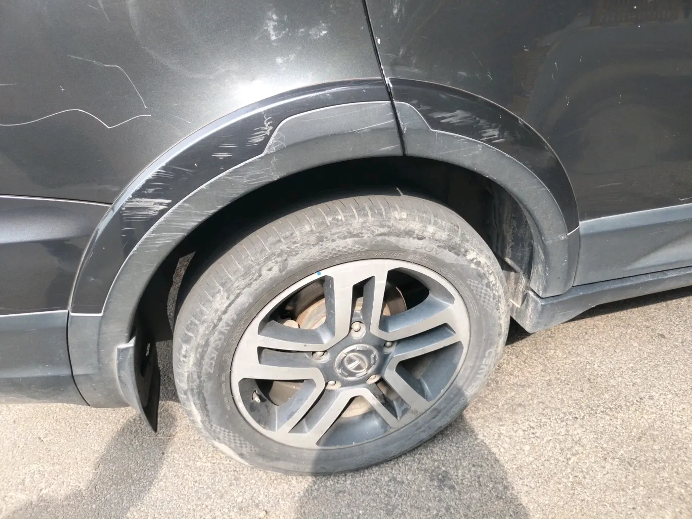 2017 Tata Hexa XT 4X2 6 STR, Diesel, Manual, 1,27,016 km, tyre