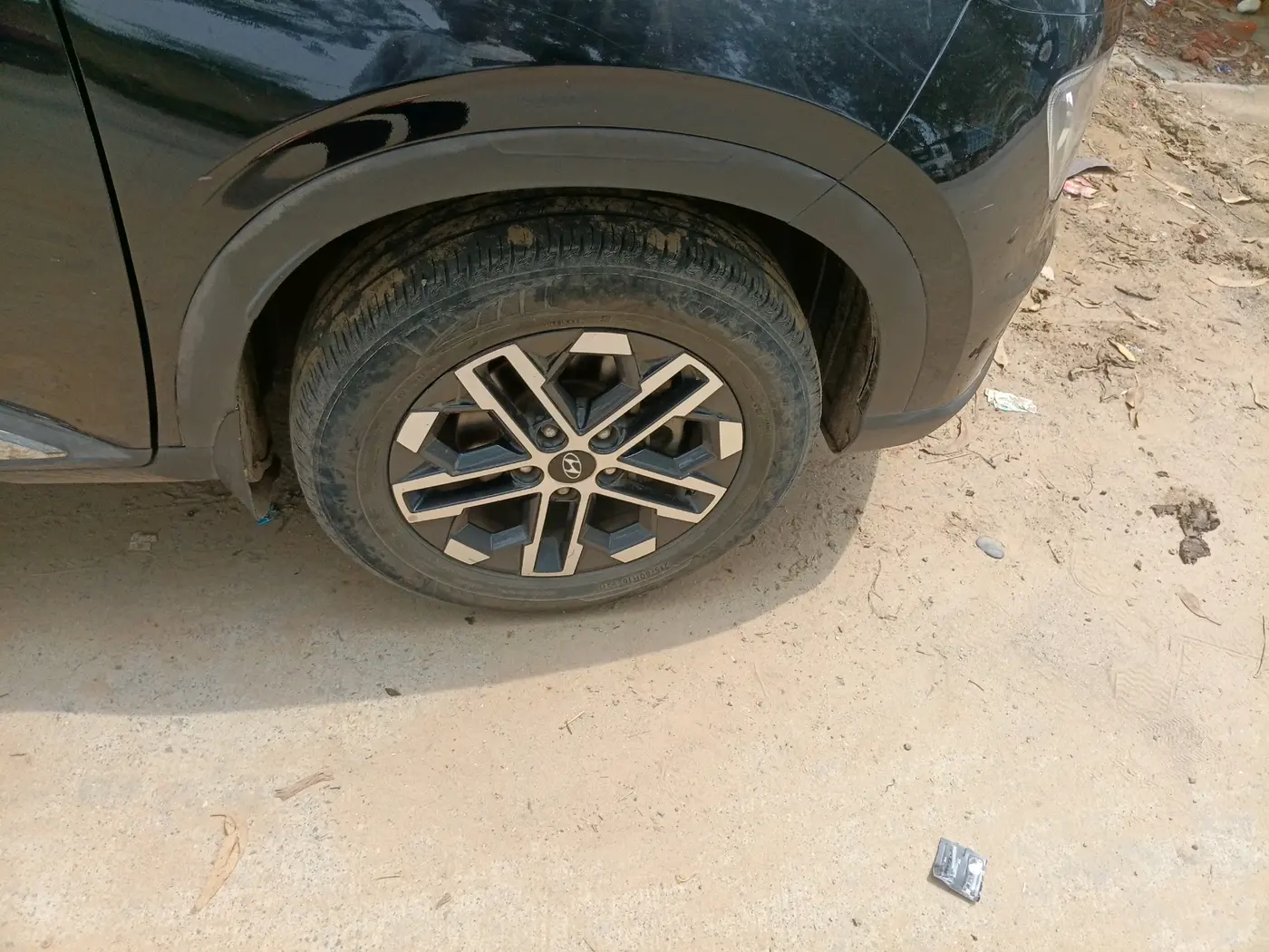 2024 Hyundai VENUE SX 1.5 CRDI, Diesel, Manual, 46,779 km, tyre