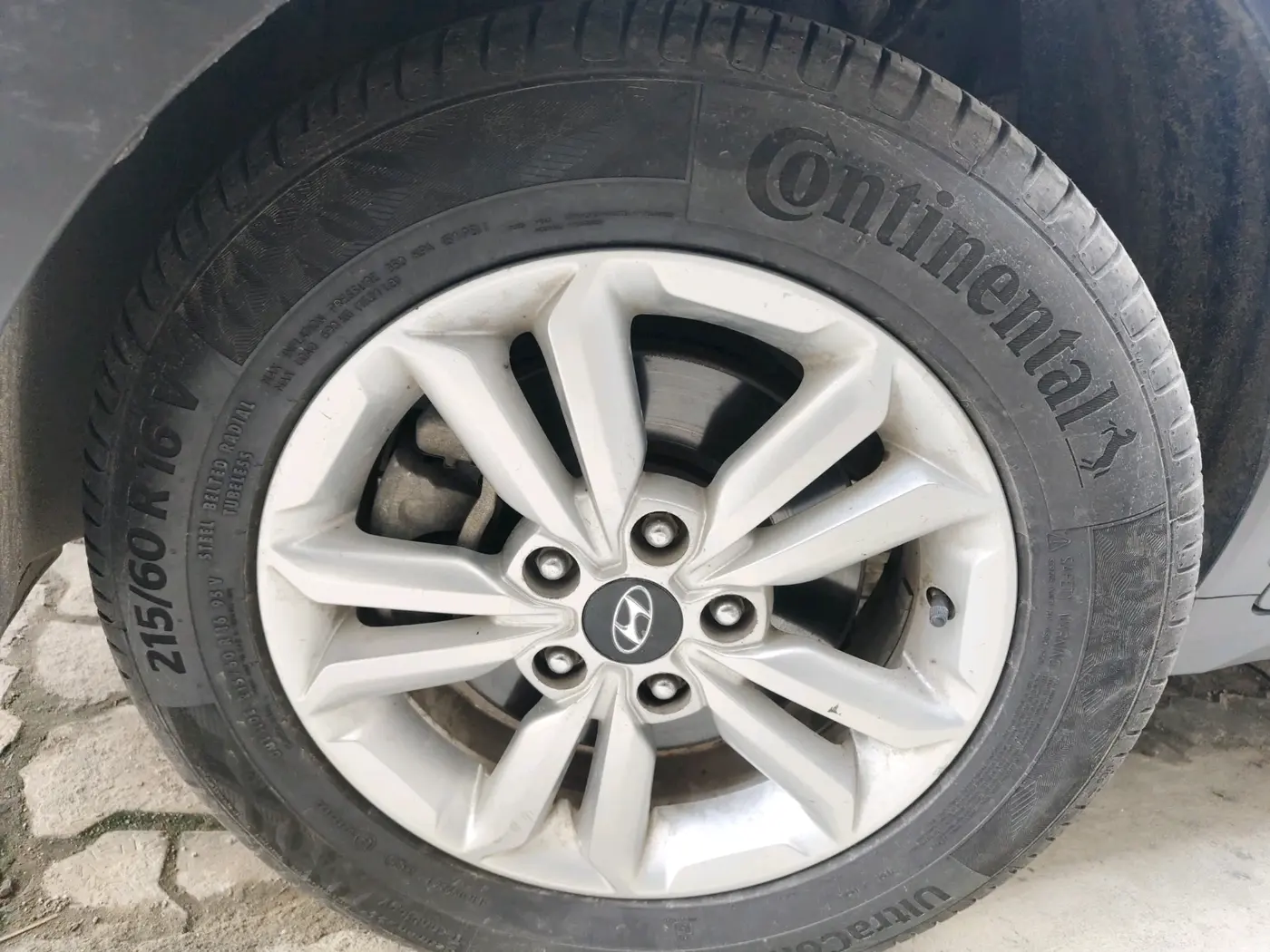 2016 Hyundai Creta SX PLUS 1.6 PETROL, Petrol, Manual, 77,091 km, tyre