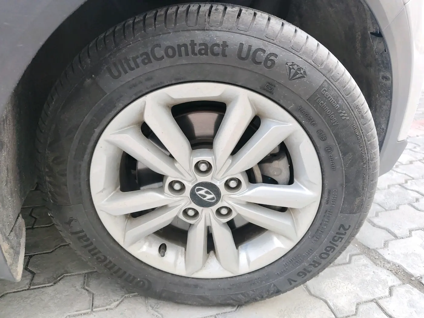 2016 Hyundai Creta SX PLUS 1.6 PETROL, Petrol, Manual, 77,091 km, tyre